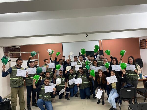 SNPP: Clausura del curso de Auxiliar en Seguridad Industrial y Salud Ocupacional » San Lorenzo PY