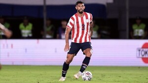 ¡Omar Alderete impacta con foto pelando estadazo!