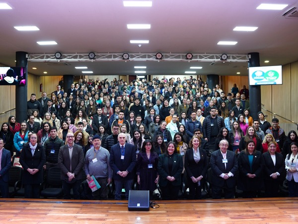 CON GRAN PARTICIPACIÓN SE REALIZÓ EL X ENCUENTRO DE INVESTIGADORES Y XIIL ENCUENTRO DE TESISTAS EN LA UNAE - Itapúa Noticias
