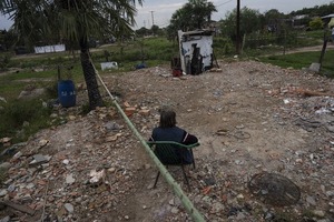Fotógrafo ganador del Pulitzer retrata la vida de los asentamientos paraguayos para campaña de TECHO - El Independiente
