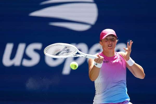 La polaca Swiatek se estrena a medio gas en el Abierto de EEUU - Tenis - ABC Color