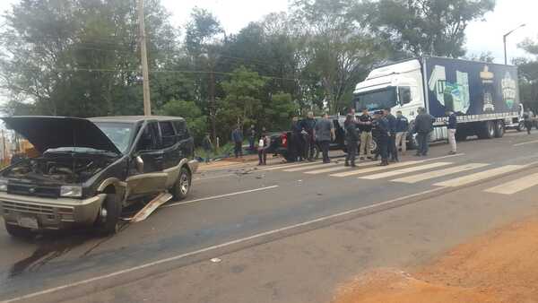 Accidente sobre Ruta PY01 en San Juan del Paraná deja varios heridos