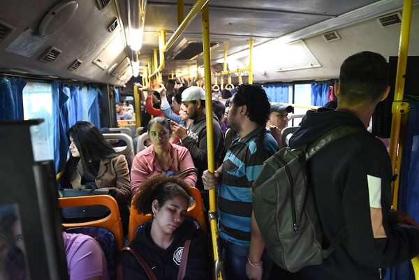 Viceministro de Transporte da “cátedra” de movilidad en Chile: dijo que en Paraguay la gente quiere “casa con patio y perro” - Economía - ABC Color