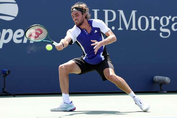 Tsitsipas se estrella otra vez en la primera ronda del Abierto de EEUU - Tenis - ABC Color