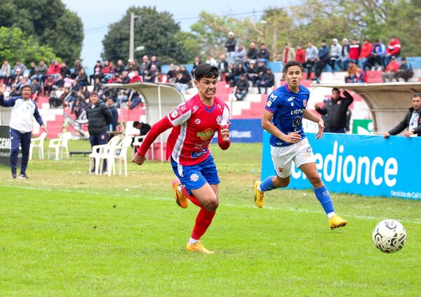 En Cuatro Mojones, el colero aplazó con goleada al ambicioso Carapeguá