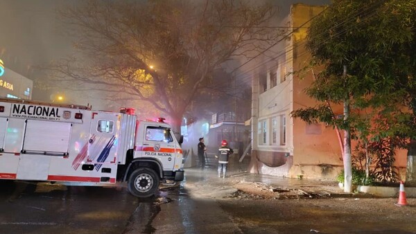 Incendio causa susto en la sede de la Comisaría 7ª de Asunción