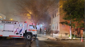 (VIDEO). ¡Ndi! Comisaria 7° metro se incendia en esta fría noche