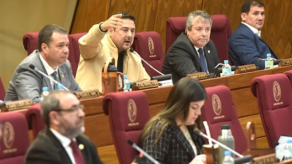 HC frena crear comisión de control para Hambre Cero