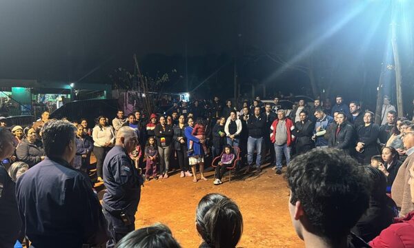 Director de Policía escucha a vecinos de Franco asfixiados por la inseguridad
