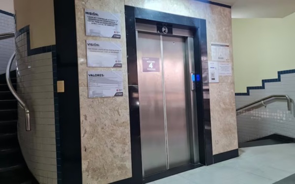 Ascensor de Diputados se inhabilita tras incidente