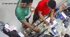 Diario HOY | Policía fue pillado usando tarjeta denunciada como robada