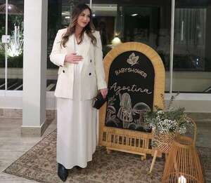 La influencer Steffi Schouten ya tuvo su primer baby shower  - Gente - ABC Color
