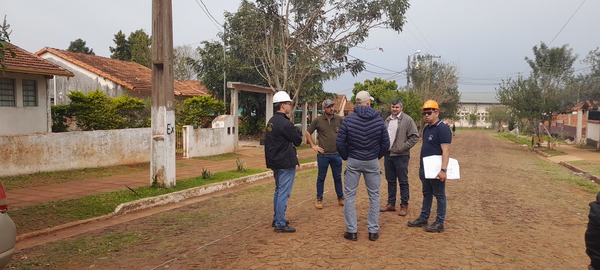 Trabajos de reemplazo de conductores eléctricos en el Barrio San Pedro