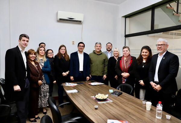 SINAFOCAL acuerda capacitar y certificar a hombres y mujeres del Alto Paraná - La Clave