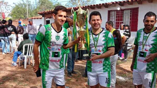 Club fichó a pa'i mediocampista, cambió la actitud grupal y salieron campeones