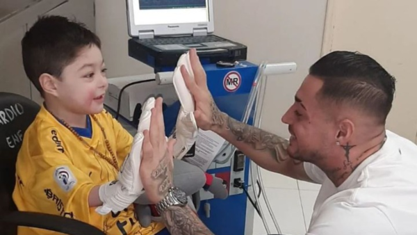 ¿Yo piko lloro? Jean Fernandes visitó a Milán