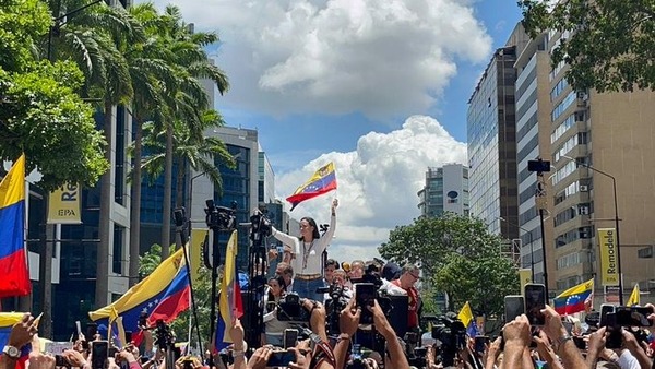 María Corina Machado: “Vamos a hacer ceder” a Maduro - ADN Digital