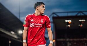 Versus / Sin querer: La participación de Ramón Sosa en el gol del Nottingham Forest