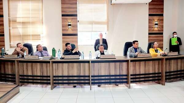 Ausencia de concejales en reunión de comisiones entorpece emisión de dictámenes - ABC en el Este - ABC Color