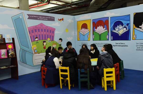 “Parque de la Lectura” abrió sus puertas con homenajes y una variada agenda - Literatura - ABC Color
