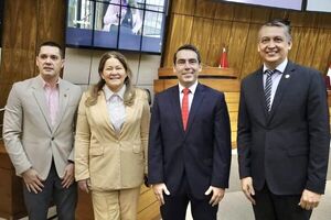 Gobernador de Caaguazú participó en la reunión con la comisión especial de límites territoriales - Noticiero Paraguay