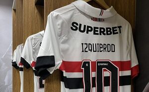 Versus / El hermoso homenaje del Sao Paulo a la memoria de Juan Manuel Izquierdo
