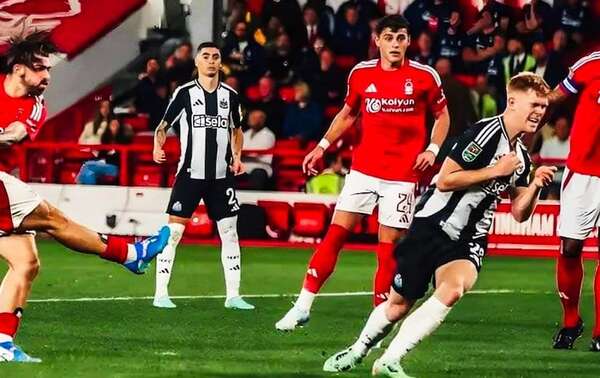 El Newcastle de Almirón ganó en penales al Nottingham de Sosa - Fútbol Internacional - ABC Color