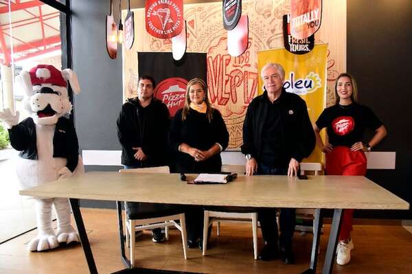 Pizza Hut colabora con Fundación Asoleu - Empresariales - ABC Color