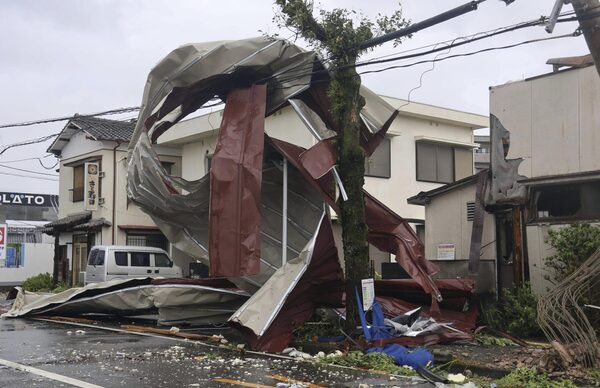 El tifón Shanshan azotó Japón con lluvias torrenciales y vientos de más de 100 km/h: 3 muertos y 82 heridos - .::Agencia IP::.