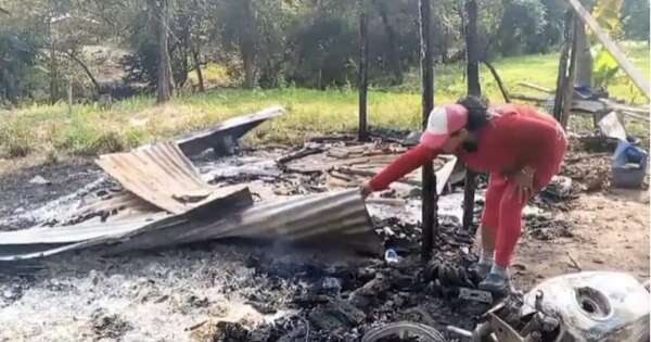 Diario HOY | Borracho quema la casa de su pareja al no encontrarla y la deja sin nada