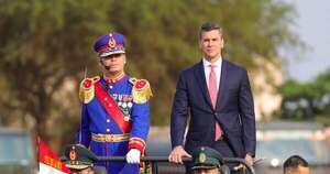 La Nación / Peña celebra aniversario de las FF. AA. y destaca su rol reconstructor en la República