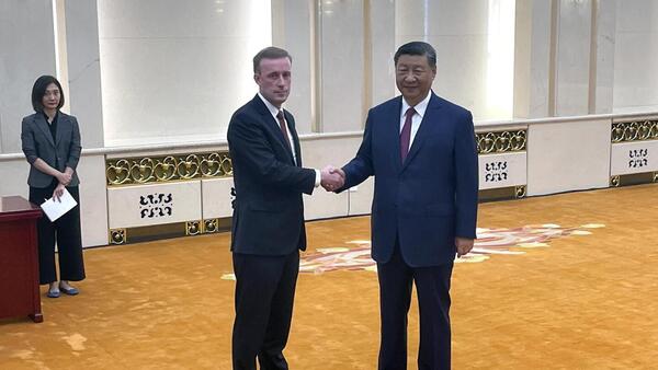 Sullivan dice que EEUU y China "compiten" pero "seguirán hablando para evitar conflictos"