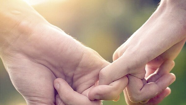 “Mi novio no me quiere agarrar de la mano y me hace pasar pelada”