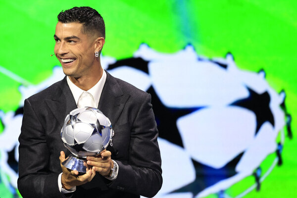 Versus / El homenaje de la UEFA al máximo goleador histórico de la Champions, Cristiano Ronaldo