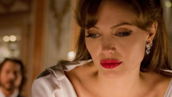 Angelina Jolie pone su voz y Pablo Larraín su pasión por la ópera en una película sobre Maria Callas