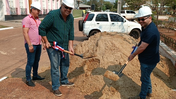 Inician obras de renovación en la explanada de la Municipalidad de Concepción