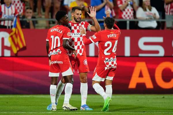 El EuroGirona alza el vuelo con una goleada balsámica ante el Osasuna - Fútbol Internacional - ABC Color