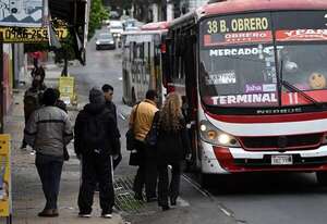 AUDIO: Verificación de pasajeros en buses es irregular e insostenible, según Rolón Luna - Periodísticamente - ABC Color