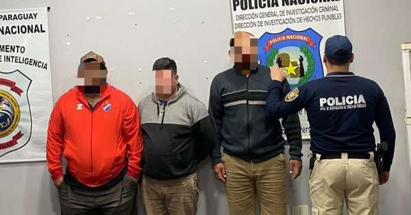 La Nación / Detienen a camioneros que llevaban paraguayas para explotación sexual en Chile