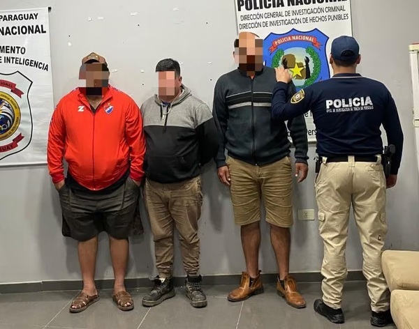 Camioneros detenidos por trasladar paraguayas a Chile para explotación sexual