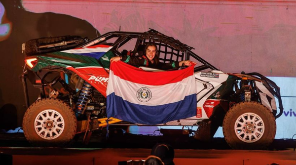 Mirna Pereira se está luciendo como copi en uno de los rallies más exigentes de América
