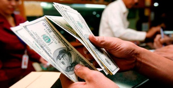 Dólar por las nubes y bajante del río impactan sobre la economía - ADN Digital