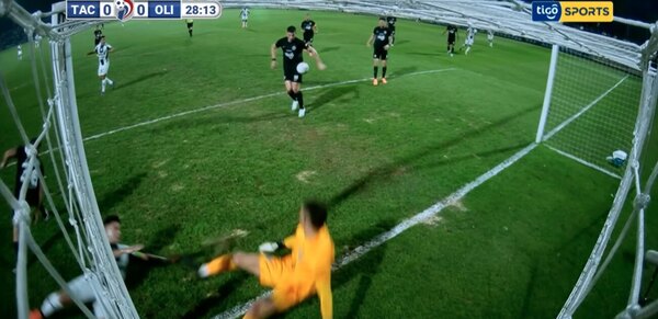 Versus / ¿Fue mano? La jugada en la que todo Tacuary pidió penal ante Olimpia