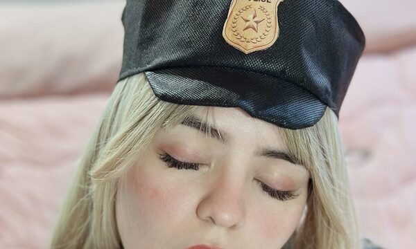 (GALERIA)La sugerente foto de “Onichan” que encendió al rollo y aclaró que no tiene dientes sucios