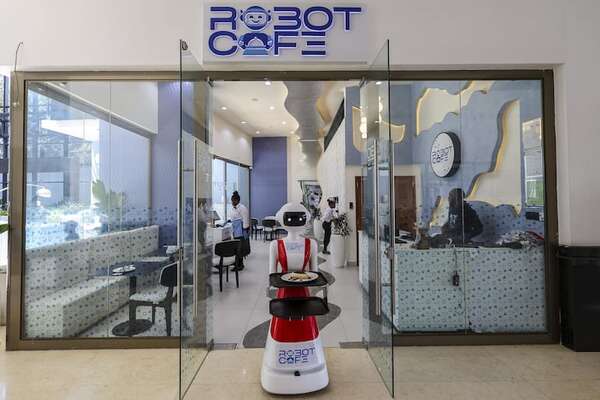 Así funciona el café africano donde las mozas no son humanas - Tecnología - ABC Color