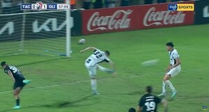 Versus / El tremendo blooper de los defensores de Tacuary en el gol de Olimpia