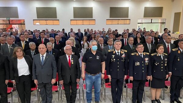 Ministro Riera afirma que hay "más de 1.000 policías" sumariados por delitos