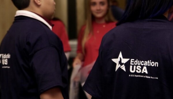 EE.UU. ofrece oportunidades académicas a jóvenes paraguayos