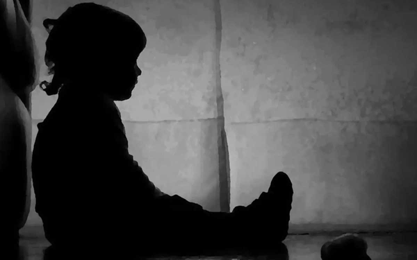 Joven pareja quedó detenida luego de la muerte de su hijito: se investiga posible abuso sexual - Noticiero Paraguay