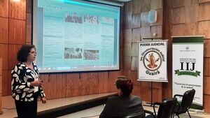 Realizaron feria de libros y capacitación de bases de datos en Villarrica